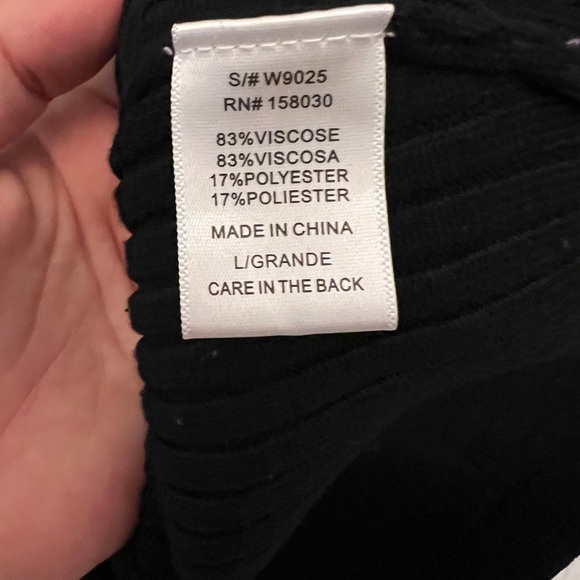 LOVE Tree women’s oversized slouchy sweater dress, ripped black, V neck SZ L - Picture 9 of 10